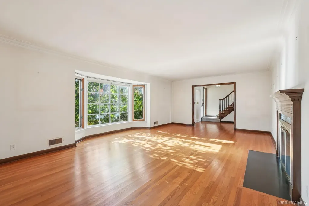 13 Hillview Drive Scarsdale NY 10583