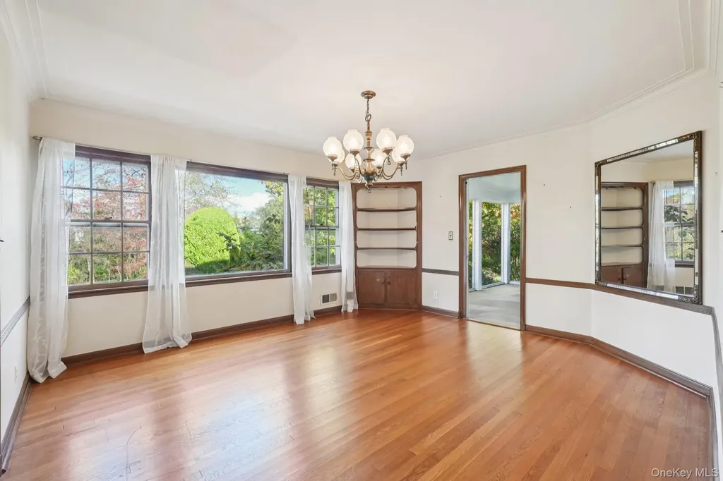 13 Hillview Drive Scarsdale NY 10583