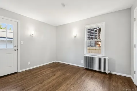 25 Roosevelt Street Bay Shore NY 11706