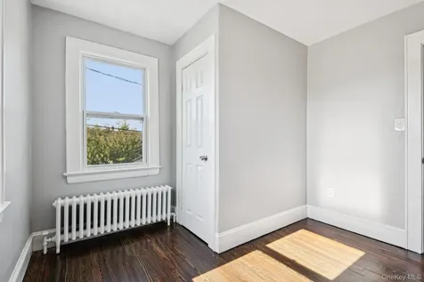 25 Roosevelt Street Bay Shore NY 11706