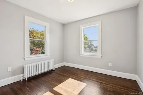 25 Roosevelt Street Bay Shore NY 11706