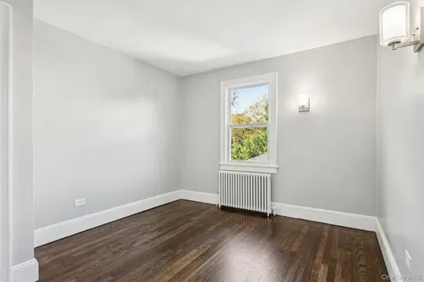 25 Roosevelt Street Bay Shore NY 11706