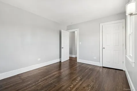 25 Roosevelt Street Bay Shore NY 11706