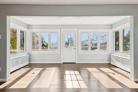 25 Roosevelt Street Bay Shore NY 11706