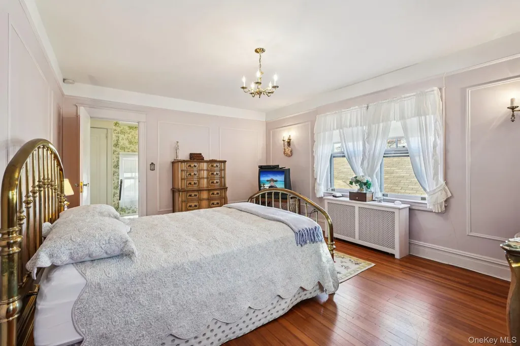 18 Chippewa Road Yonkers NY 10710