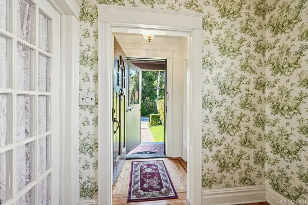 18 Chippewa Road Yonkers NY 10710