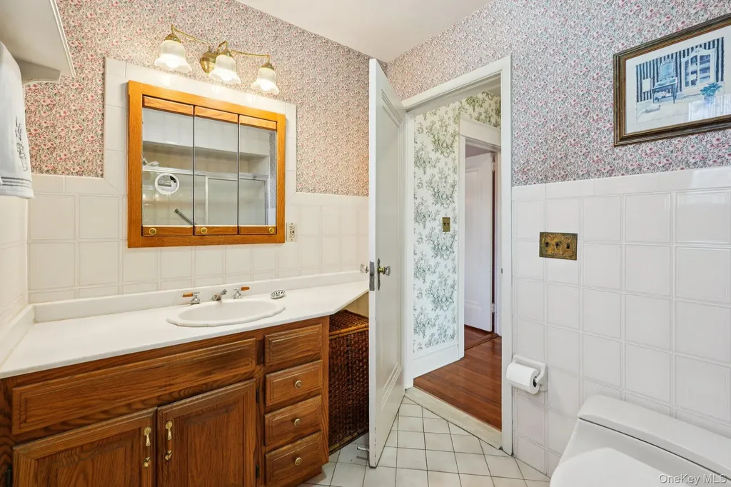 18 Chippewa Road Yonkers NY 10710