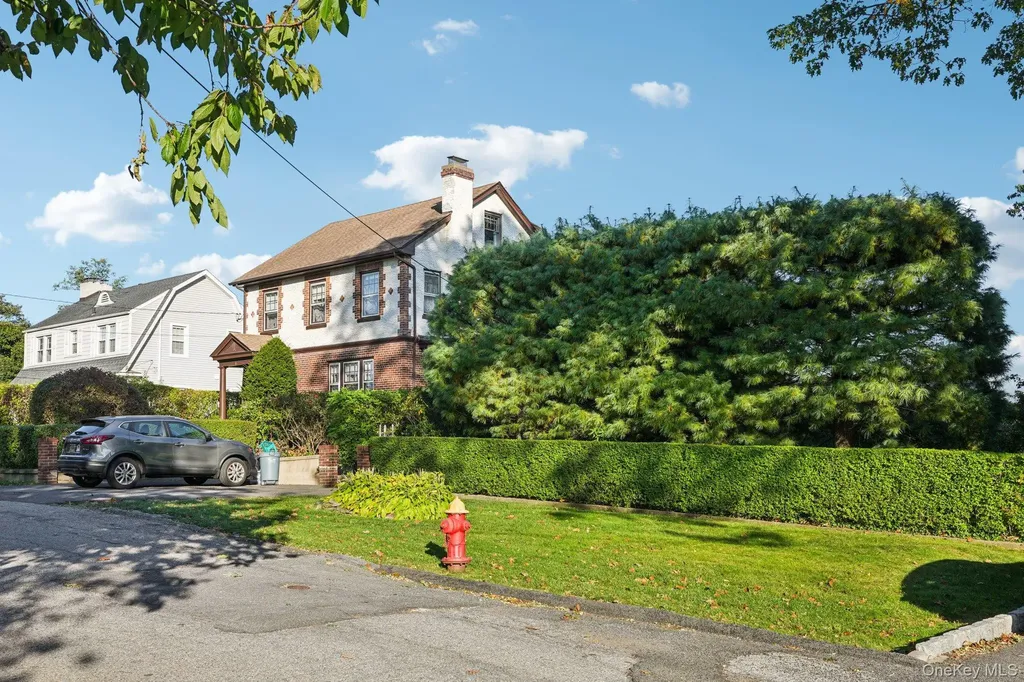 18 Chippewa Road Yonkers NY 10710