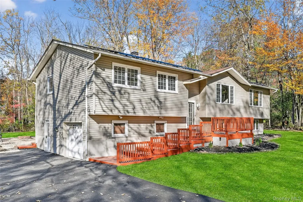 40 Clara Avenue New Windsor NY 12553