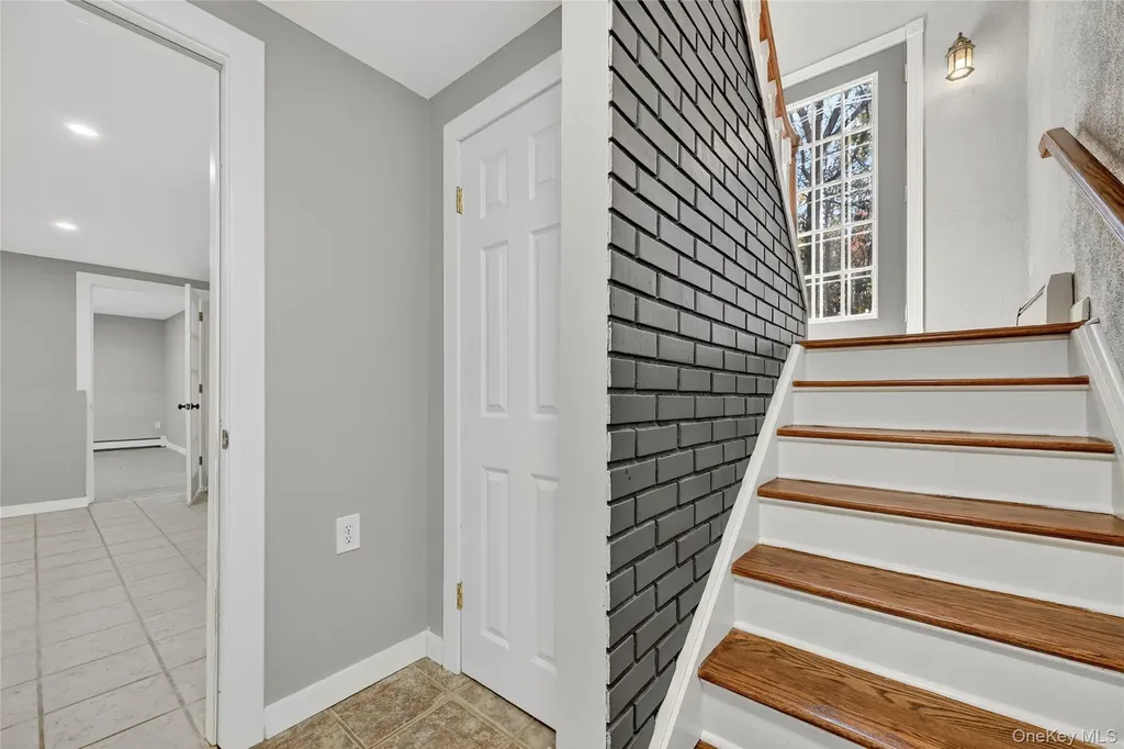40 Clara Avenue New Windsor NY 12553