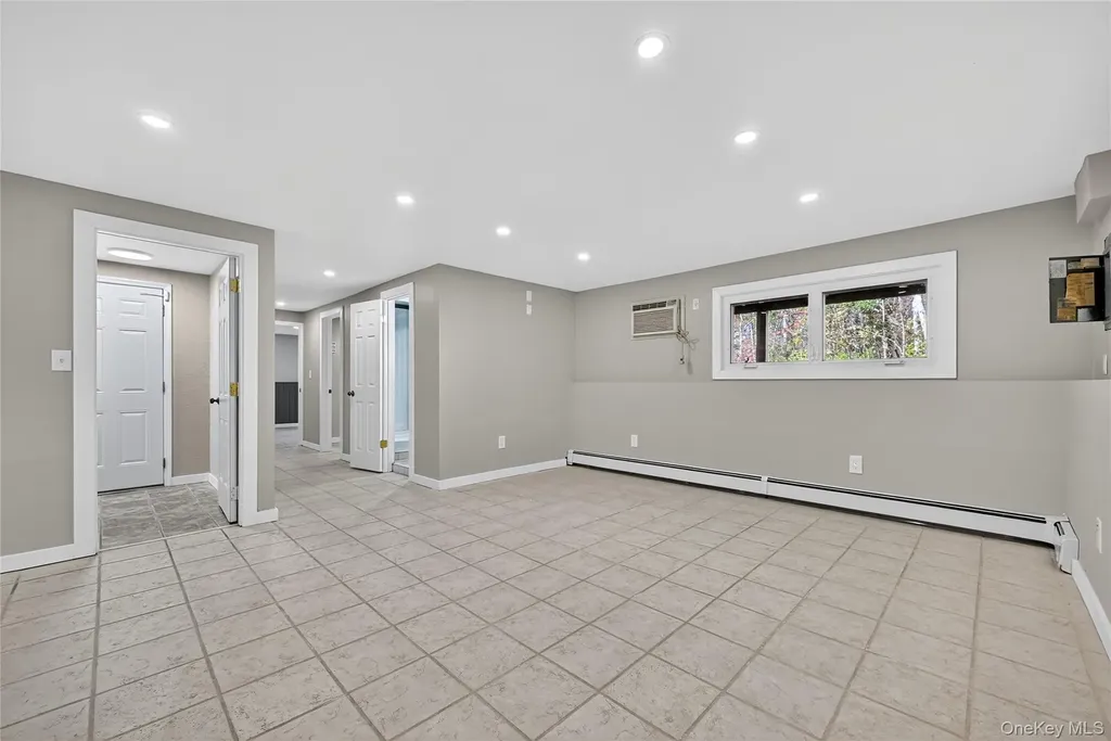 40 Clara Avenue New Windsor NY 12553