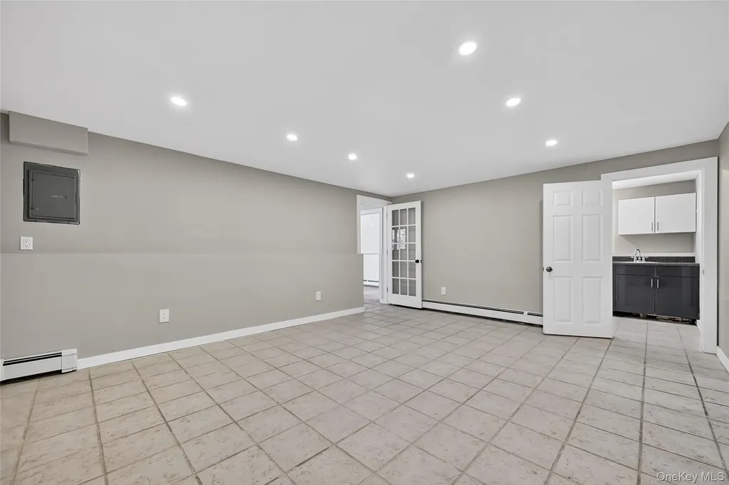 40 Clara Avenue New Windsor NY 12553