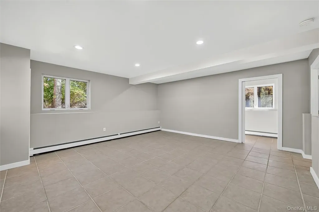 40 Clara Avenue New Windsor NY 12553