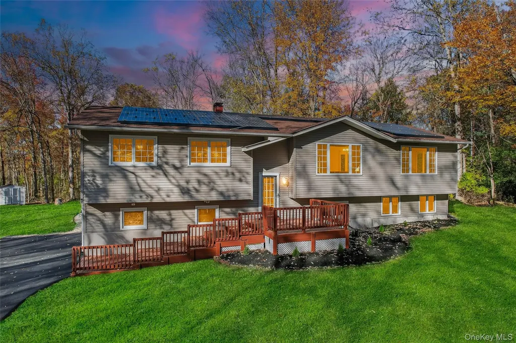 40 Clara Avenue New Windsor NY 12553