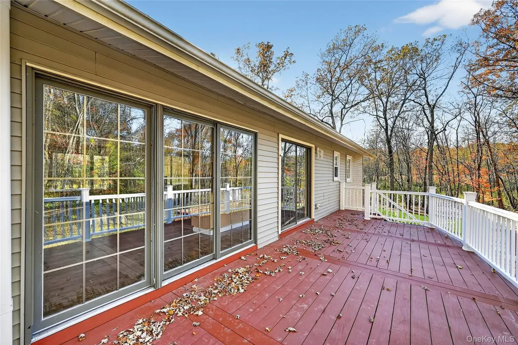 40 Clara Avenue New Windsor NY 12553