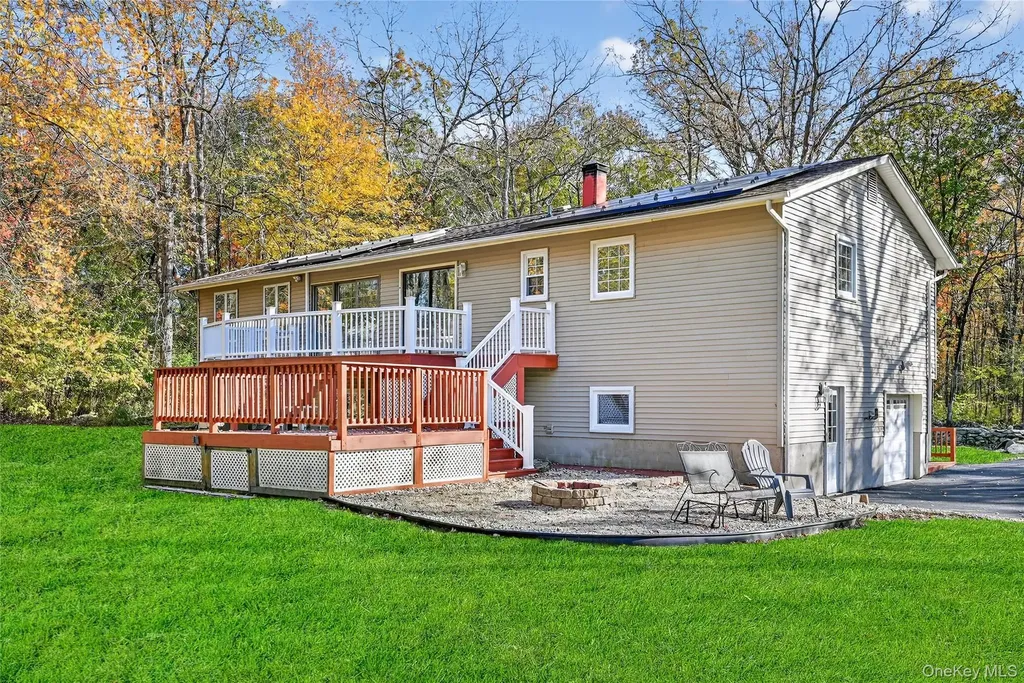 40 Clara Avenue New Windsor NY 12553