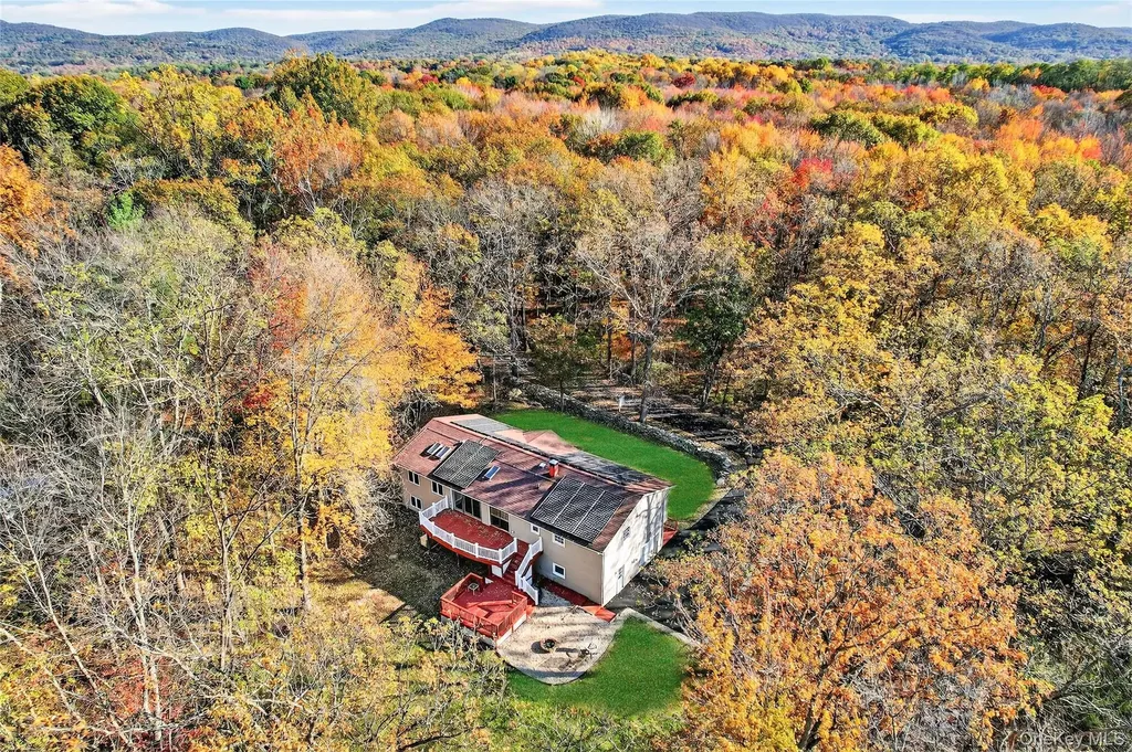 40 Clara Avenue New Windsor NY 12553
