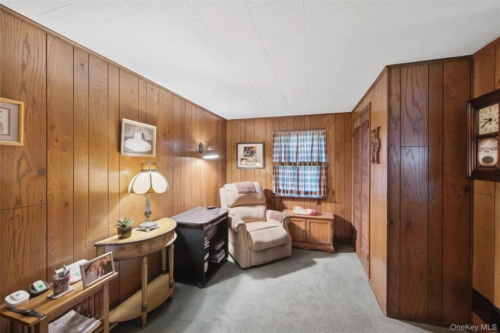 43 Briarcliff Road Westbury NY 11590