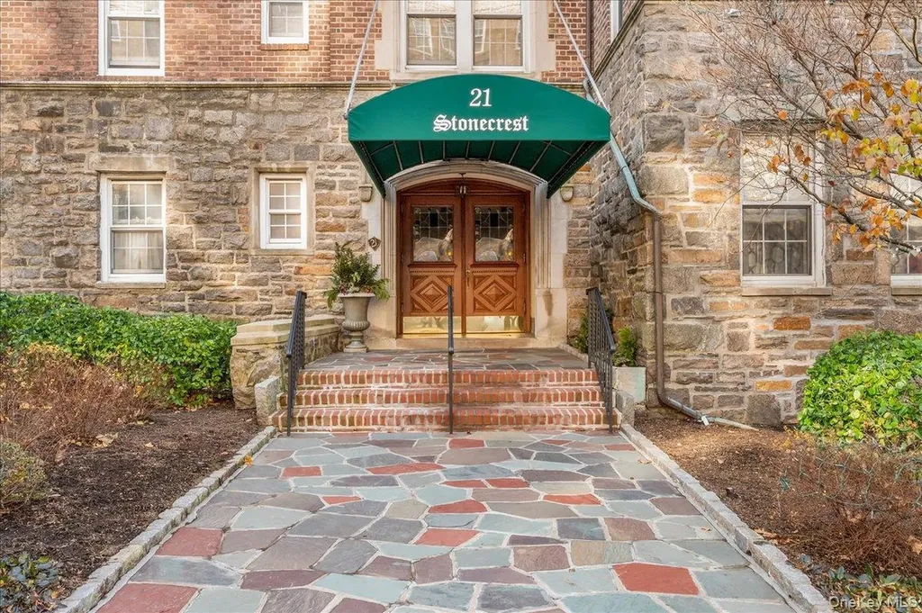21 N Chatsworth Avenue Larchmont NY 10538