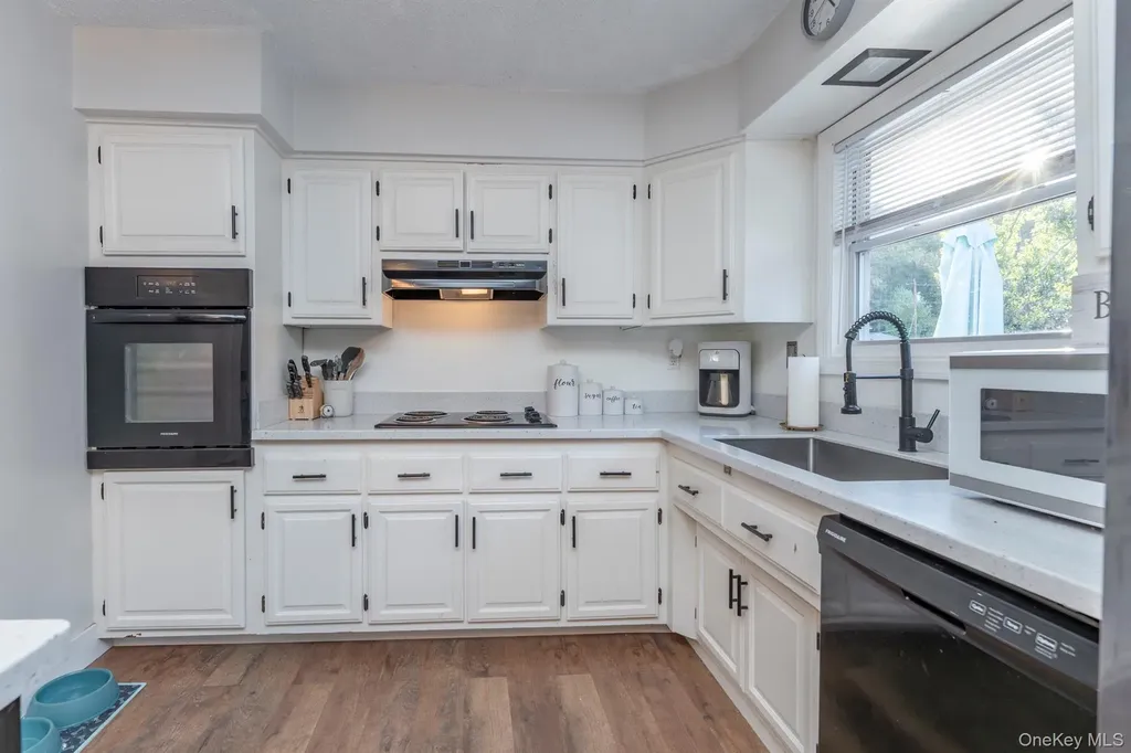 30 Willow Road Saugerties NY 12477
