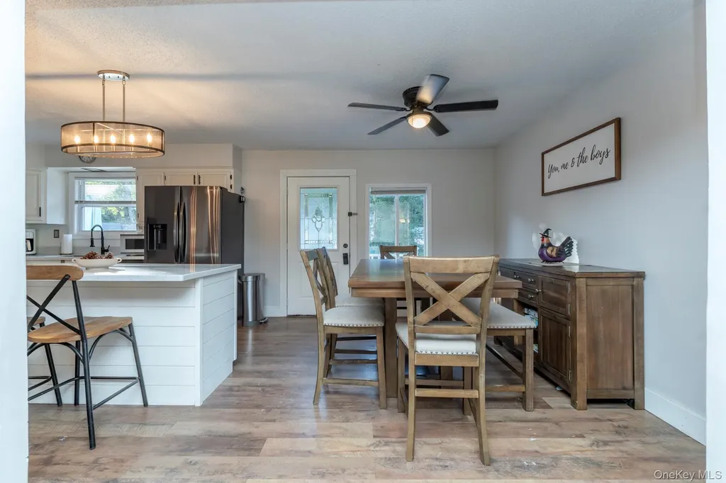 30 Willow Road Saugerties NY 12477