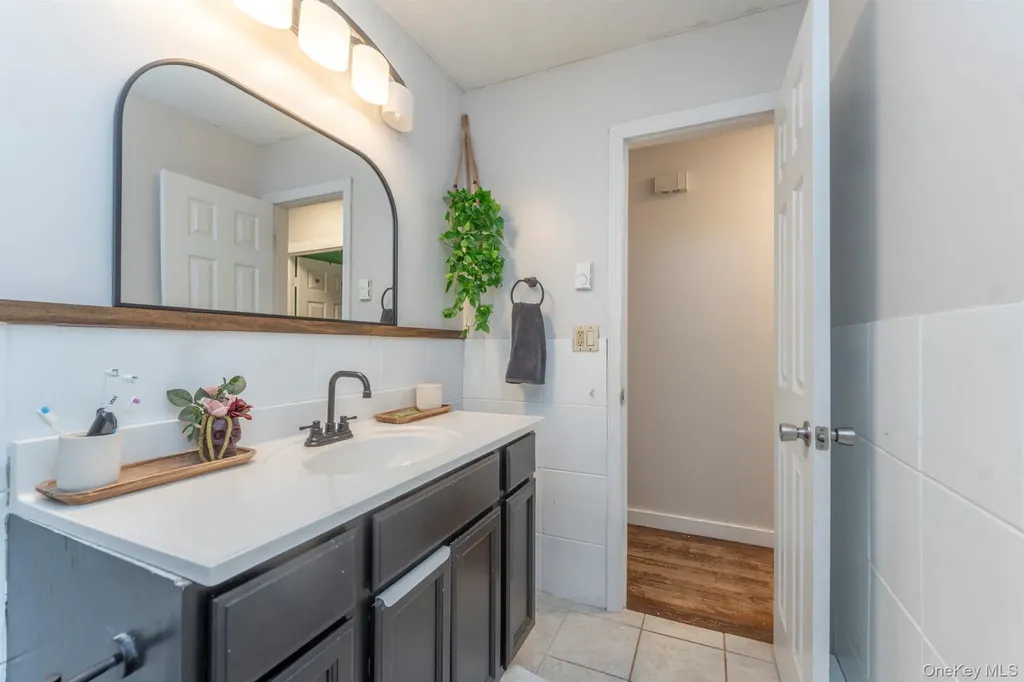 30 Willow Road Saugerties NY 12477