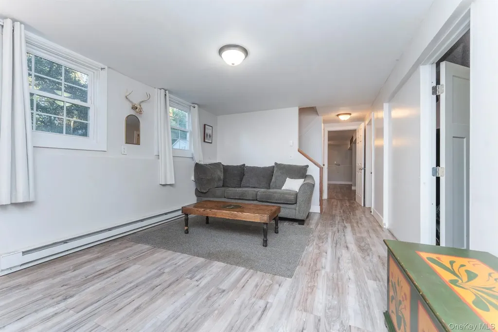 30 Willow Road Saugerties NY 12477