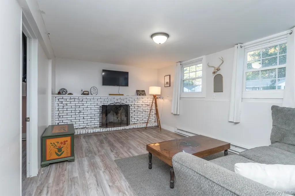 30 Willow Road Saugerties NY 12477