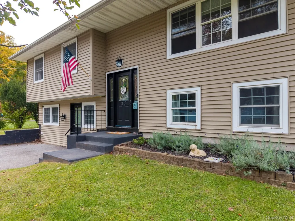 30 Willow Road Saugerties NY 12477