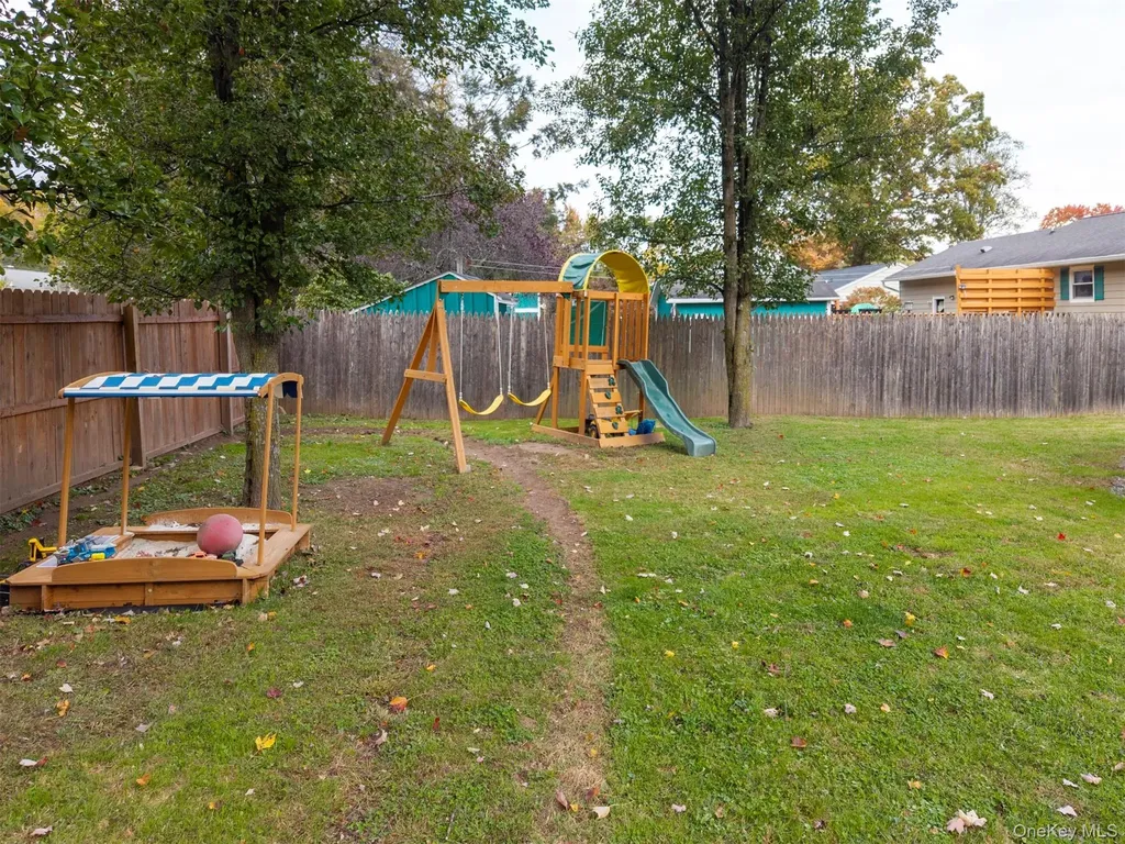 30 Willow Road Saugerties NY 12477