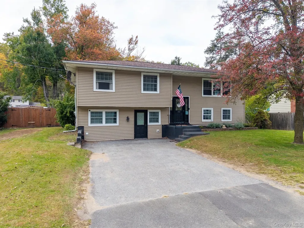 30 Willow Road Saugerties NY 12477