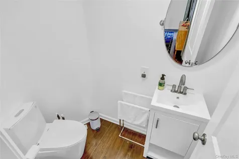4 Shoreview Circle Pelham NY 10803