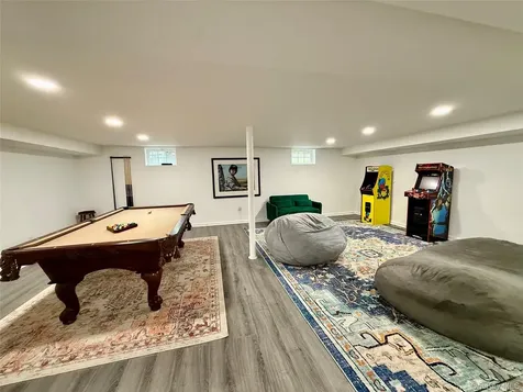 4 Shoreview Circle Pelham NY 10803