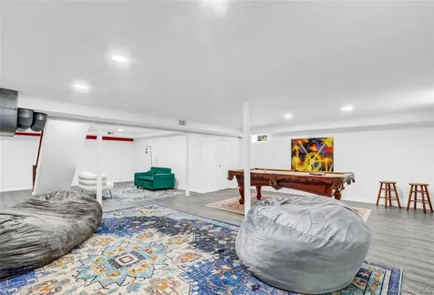 4 Shoreview Circle Pelham NY 10803