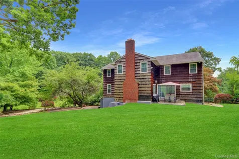 4 Shoreview Circle Pelham NY 10803
