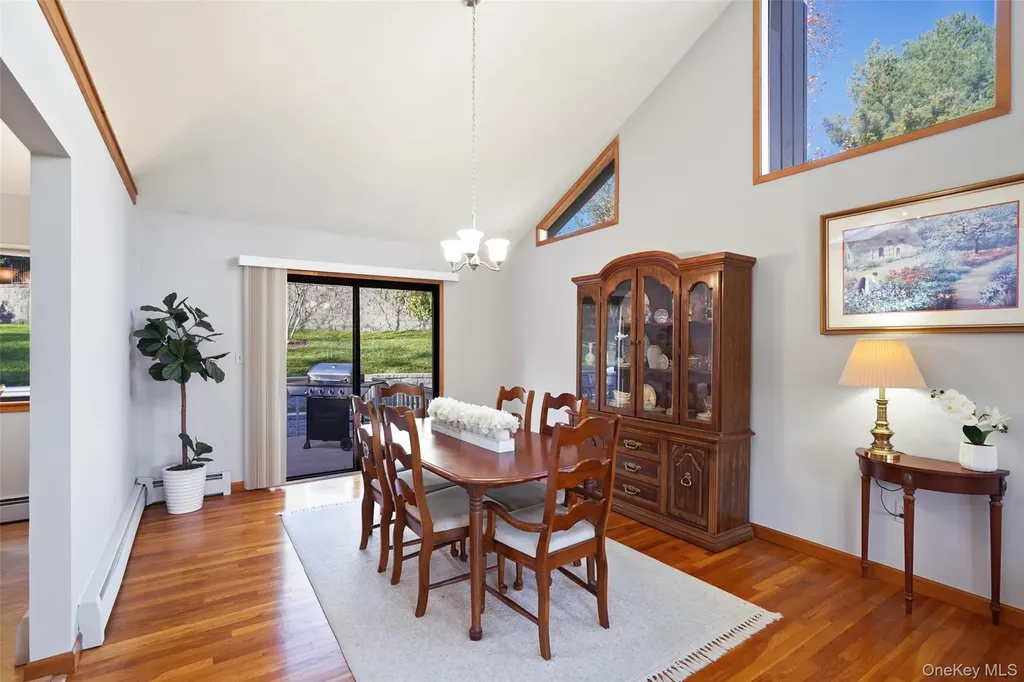 170 Arbor Crest Somers NY 10589