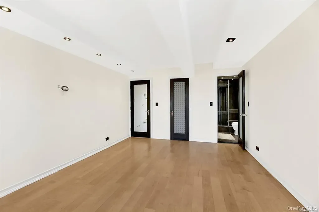 109-33 71st Road Forest Hills NY 11375