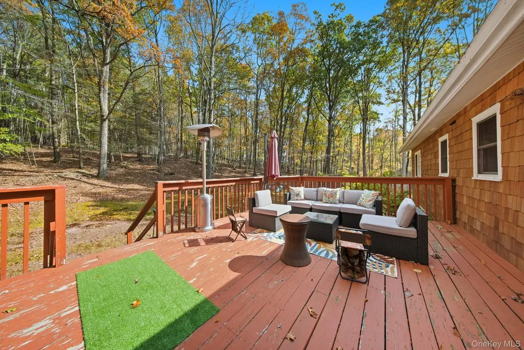 9478 State Route 97 Callicoon NY 12723