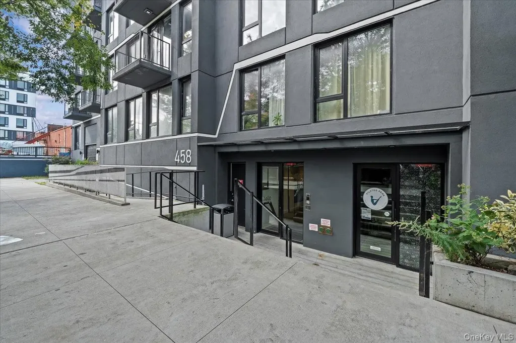 458 E 25th Street Brooklyn NY 11226