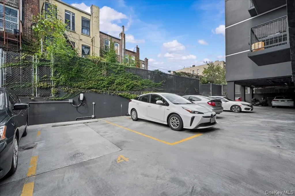 458 E 25th Street Brooklyn NY 11226
