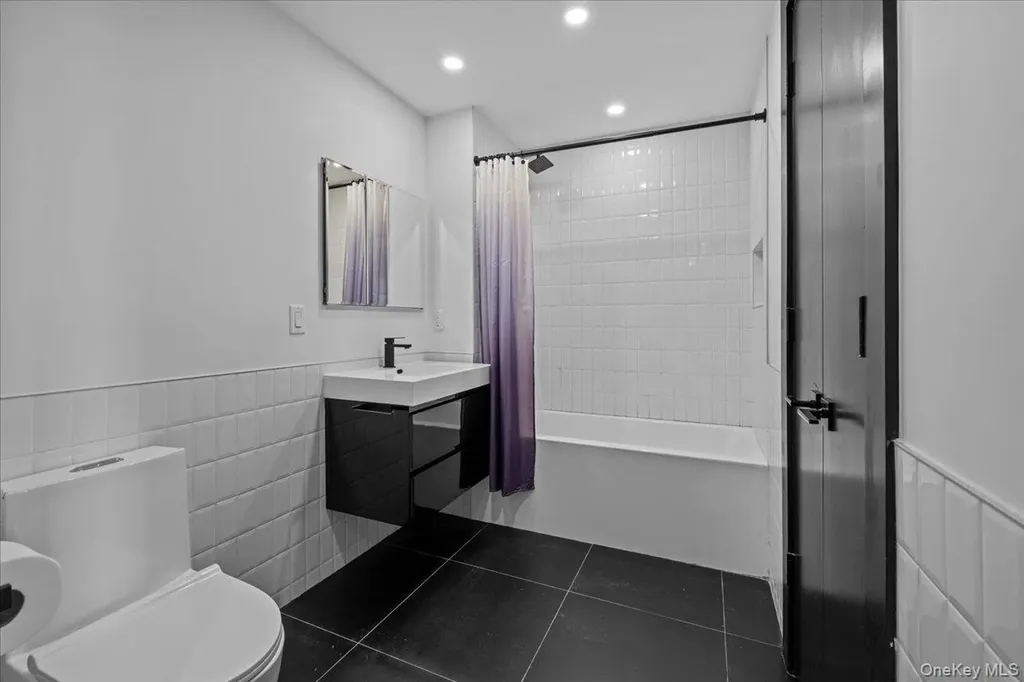 458 E 25th Street Brooklyn NY 11226