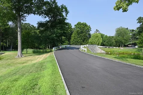 5 Bristol Lane Purchase NY 10577
