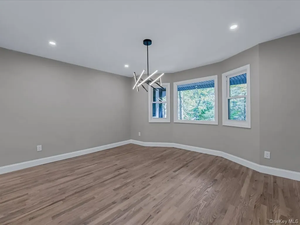 11 Gorham Lane Dix Hills NY 11746