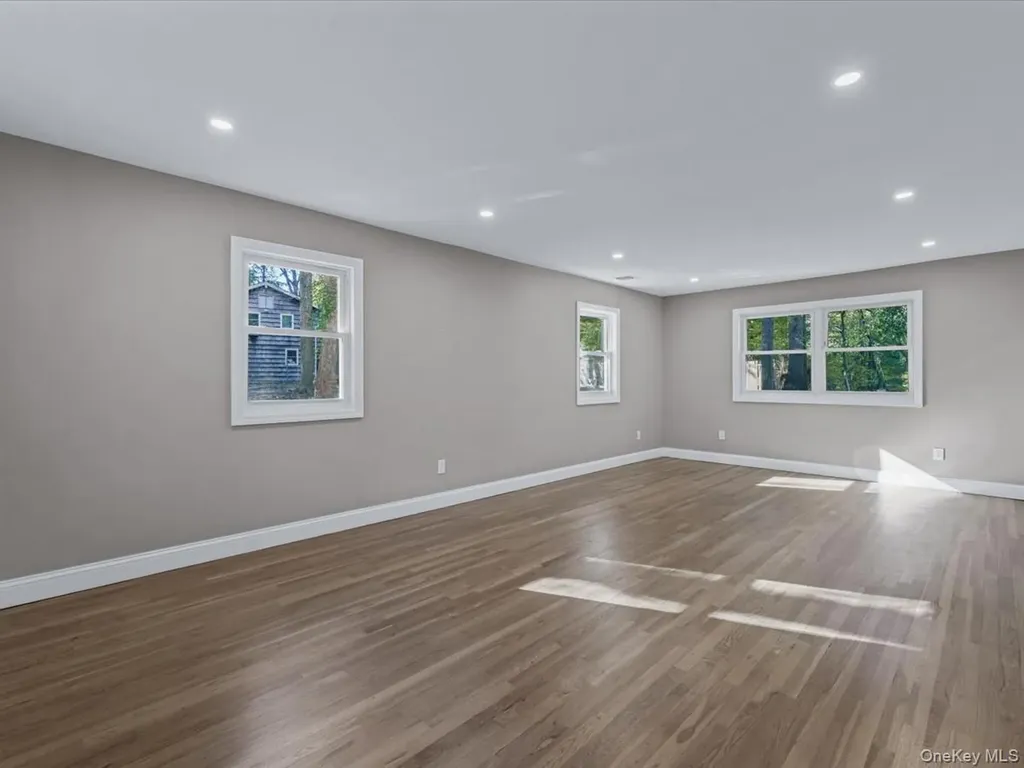 11 Gorham Lane Dix Hills NY 11746