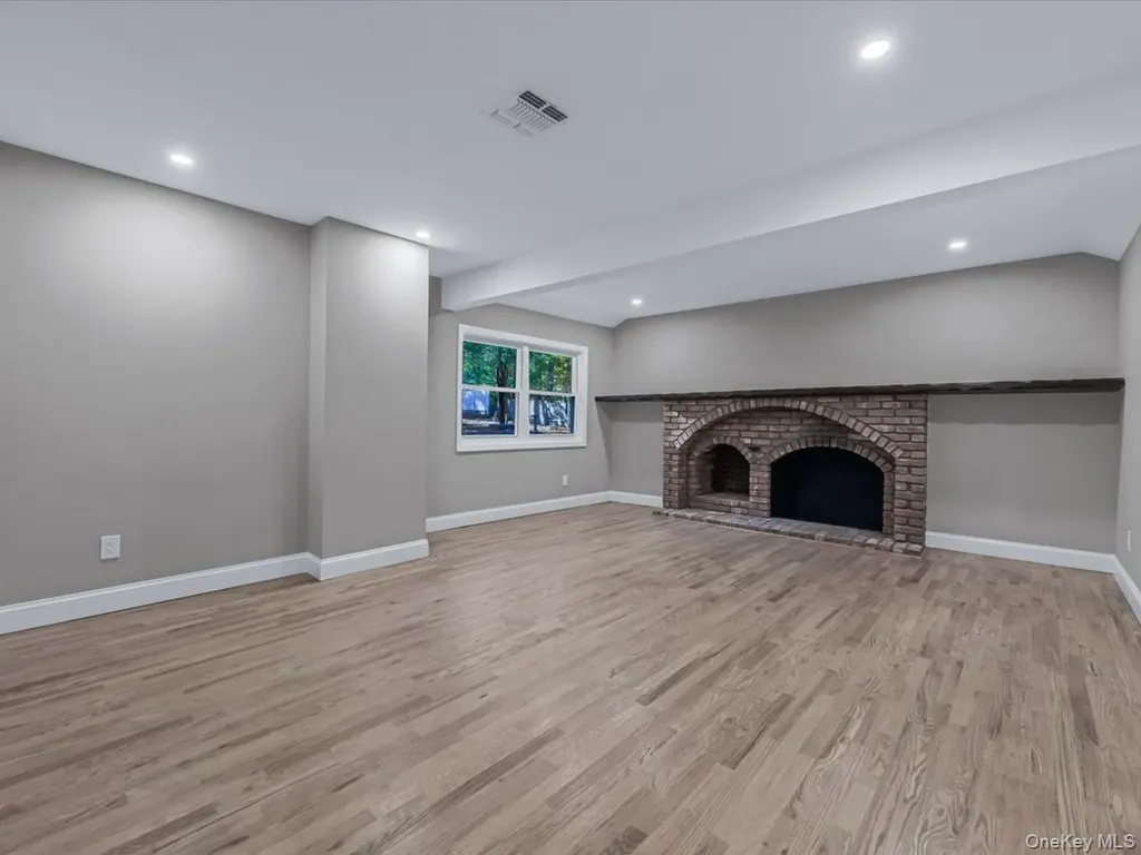 11 Gorham Lane Dix Hills NY 11746
