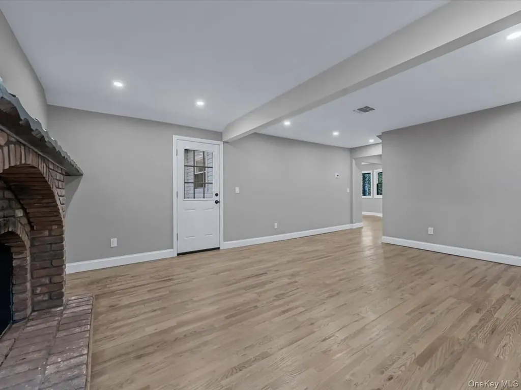 11 Gorham Lane Dix Hills NY 11746