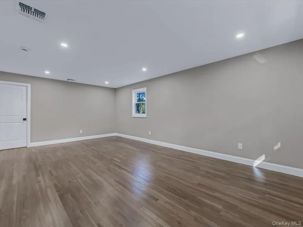 11 Gorham Lane Dix Hills NY 11746