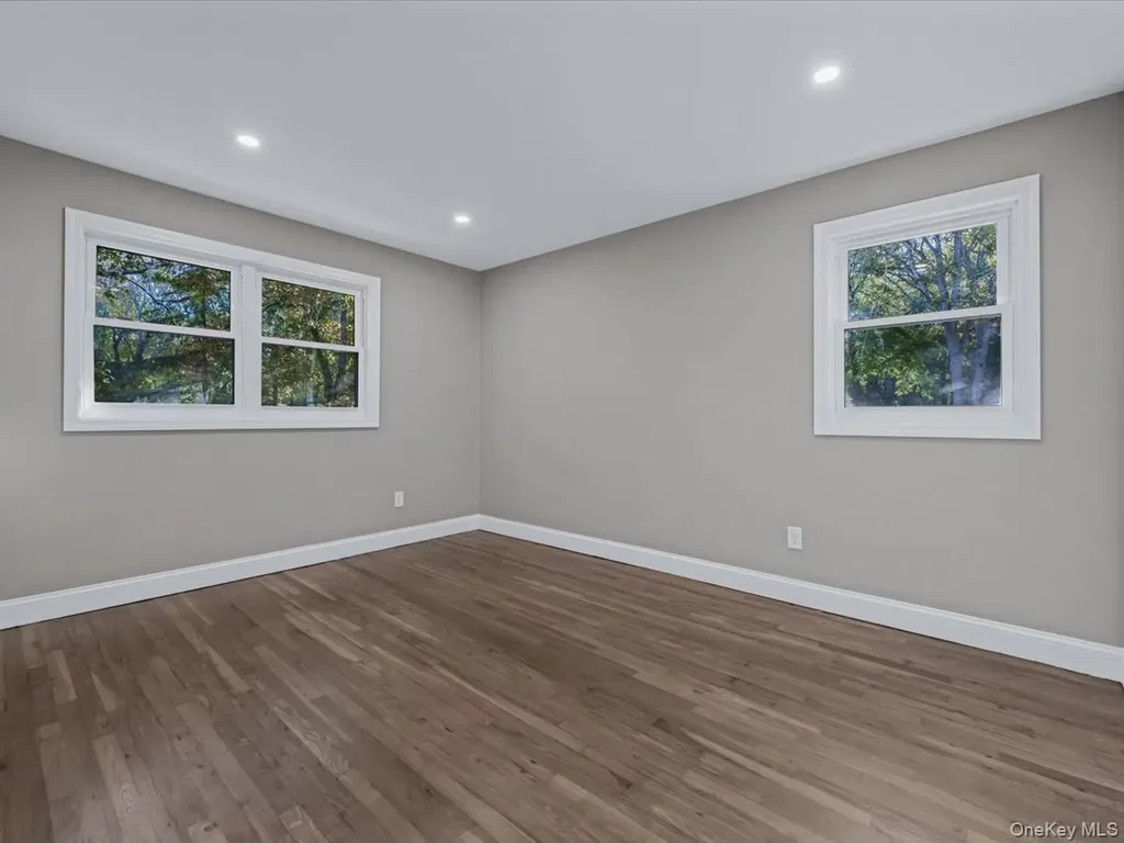 11 Gorham Lane Dix Hills NY 11746