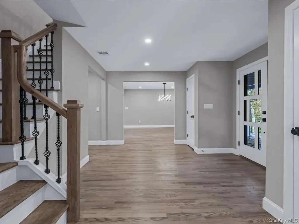 11 Gorham Lane Dix Hills NY 11746