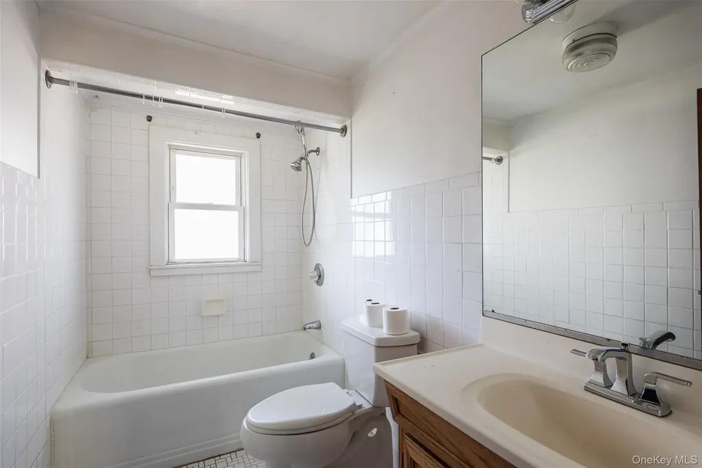 22 Roosevelt Boulevard East Patchogue NY 11772
